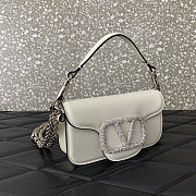 Fortok Valentino Garavani Small Locò Crystal-Embellished Leather Handle Bag White 20x11x5cm - 6