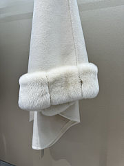 Fortok Loro Piana Salzburg Cape With detachable collar and cuffs in fur Shea Butter - 4