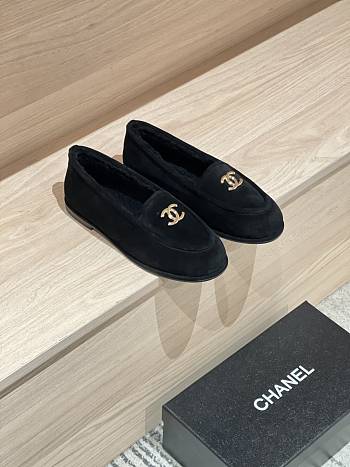 Fortok Chanel loafers in Suede Black