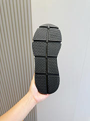 Fortok Louis Vuitton Run Away sneaker in white and brown Monogram canvas - 4