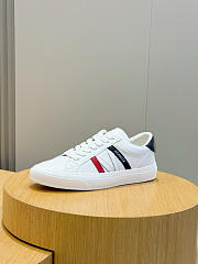 Fortok Moncler New Monaco leather sneakers with a tricolor side stripe white - 6