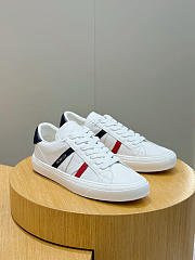 Fortok Moncler New Monaco leather sneakers with a tricolor side stripe white - 4