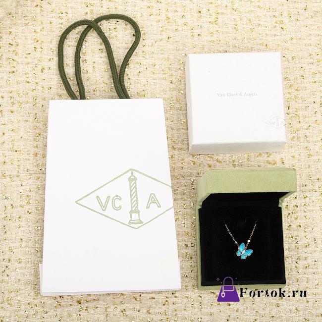 Fortok Van Cleef & Arpels butterfly pendant in turquoise Necklace Gold - 1