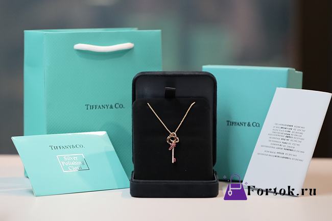 Fortok Tiffany & Co Knot Small Key Pendant in Purple Diamonds Necklace Rose Gold - 1