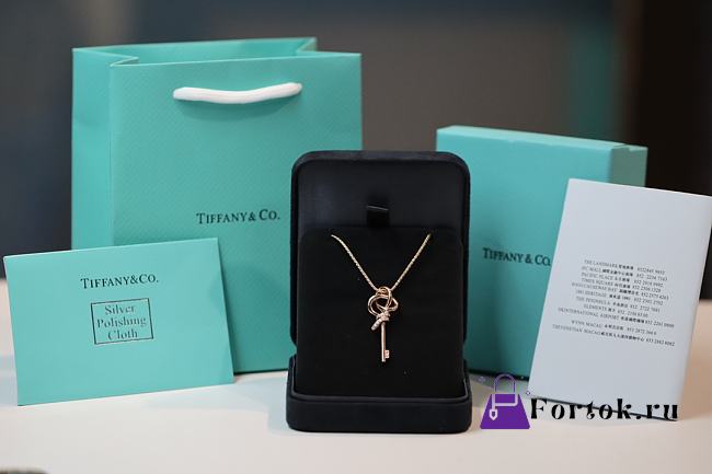 Fortok Tiffany & Co Knot Key Pendant in Diamonds Necklace Rose Gold - 1