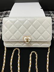 Fortok Chanel Heart Wallet on Chain in White lambskin 19cm - 1