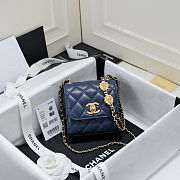 Fortok Chanel Coco Love CC Heart Clutch with Lion Chain in Navy Blue 11*11*5cm - 1