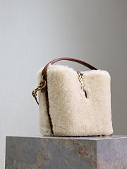 Fortok Saint Laurent Le 37 Mini bucket bag in lamb fur 17×20×13cm - 5