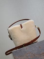 Fortok Saint Laurent Le 37 Mini bucket bag in lamb fur 17×20×13cm - 4
