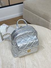 Fortok Chanel CC Turn-lock backpack in silver-tone leather 22*22.5*8.5cm - 5