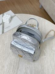 Fortok Chanel CC Turn-lock backpack in silver-tone leather 22*22.5*8.5cm - 3