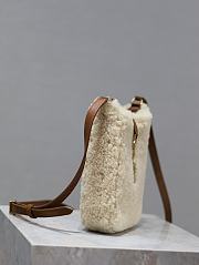 Fortok Saint Laurent Natural Beige Dark Cigar Shearling Mini Le 5 A 7 Vertical Bag 18×3.5×3.5cm - 6