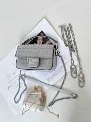 Fortok Fendi Baguette Silver Rhinestone Embellished Shoulder Bag 20x5x13cm - 1