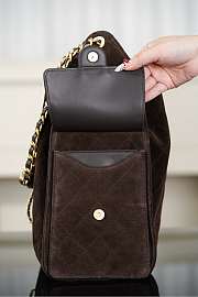 Fortok Chanel 25 small handbag in dark brown suede calfskin 40x30x15cm - 6