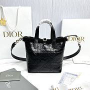 Fortok Dior Micro Dior Toujours Vertical Tote Bag Black Crinkled Calfskin And Fur 16 x 18 x 12m - 4