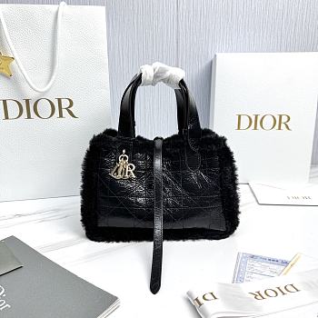 Fortok Dior Toujours bag Black With Fur 23*15*15cm
