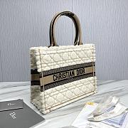 Fortok Dior Book Tote bag White Fur Brown 36.5×28 x16cm - 2