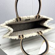 Fortok Dior Book Tote bag White Fur Brown 42×35×18.5cm - 5