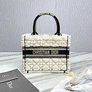 Fortok Dior Book Tote bag White Fur Black 26.5 X21 x14cm - 1