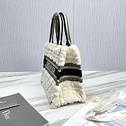 Fortok Dior Book Tote bag White Fur Black 26.5 X21 x14cm - 6
