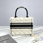 Fortok Dior Book Tote bag White Fur Black 26.5 X21 x14cm - 5