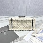 Fortok Dior Book Tote bag White Fur Black 26.5 X21 x14cm - 3