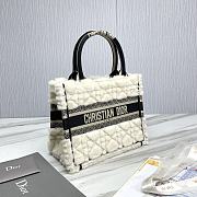 Fortok Dior Book Tote bag White Fur Black 36.5×28 x16cm - 2