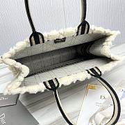Fortok Dior Book Tote bag White Fur Black 42×35×18.5cm - 4