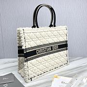 Fortok Dior Book Tote bag White Fur Black 42×35×18.5cm - 6