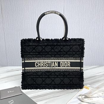 Fortok Dior Book Tote bag Fur Black 36.5×28 x16cm