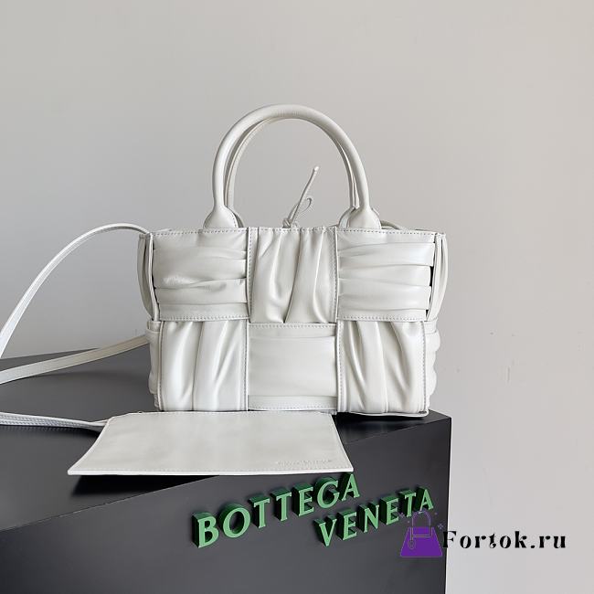 Fortok Bottega Veneta Arco Tote Maxi Intrecciato Pleated Leather White 25*16*10cm - 1
