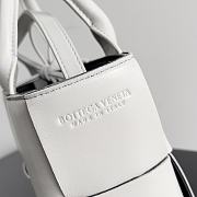 Fortok Bottega Veneta Arco Tote Maxi Leather White 20*7*13cm - 2