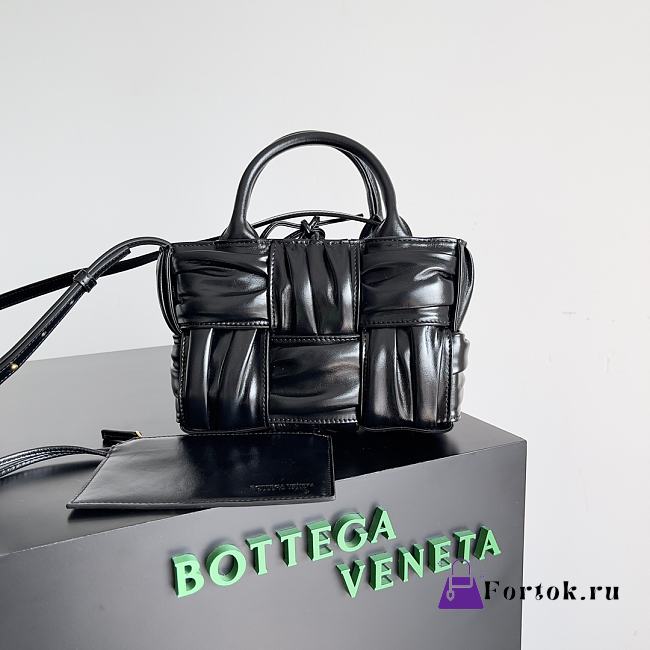 Fortok Bottega Veneta Arco Tote Maxi Intrecciato Pleated Leather Black 20*7*13cm - 1