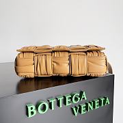 Fortok Bottega Veneta Arco Tote Maxi Intrecciato Pleated Leather Brown 25*8*16.5cm - 5