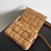 Fortok Bottega Veneta Arco Tote Maxi Intrecciato Pleated Leather Brown 25*8*16.5cm - 3