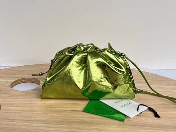 Fortok Bottega Veneta The Mini Pouch in Shiny Leather Green 23*13*5cm