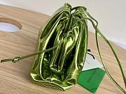 Fortok Bottega Veneta The Mini Pouch in Shiny Leather Green 23*13*5cm - 3
