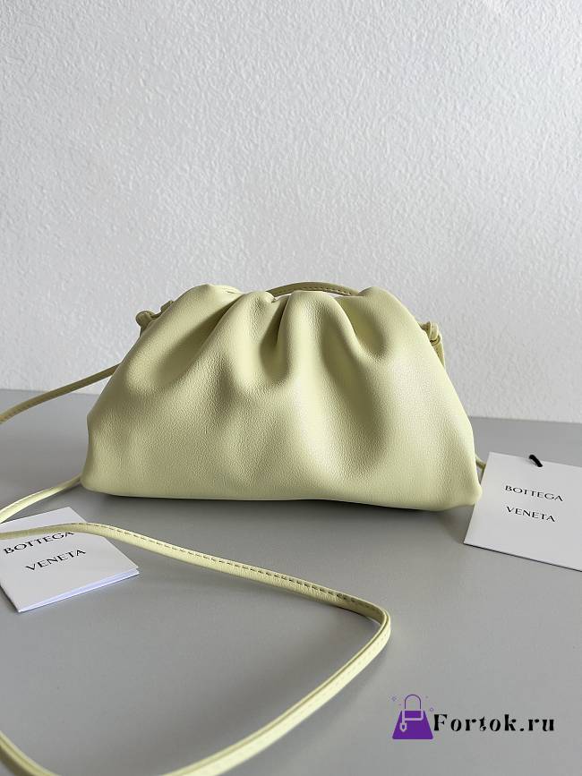 Fortok Bottega Veneta The Mini Pouch in baby yellow 23*13*5cm - 1