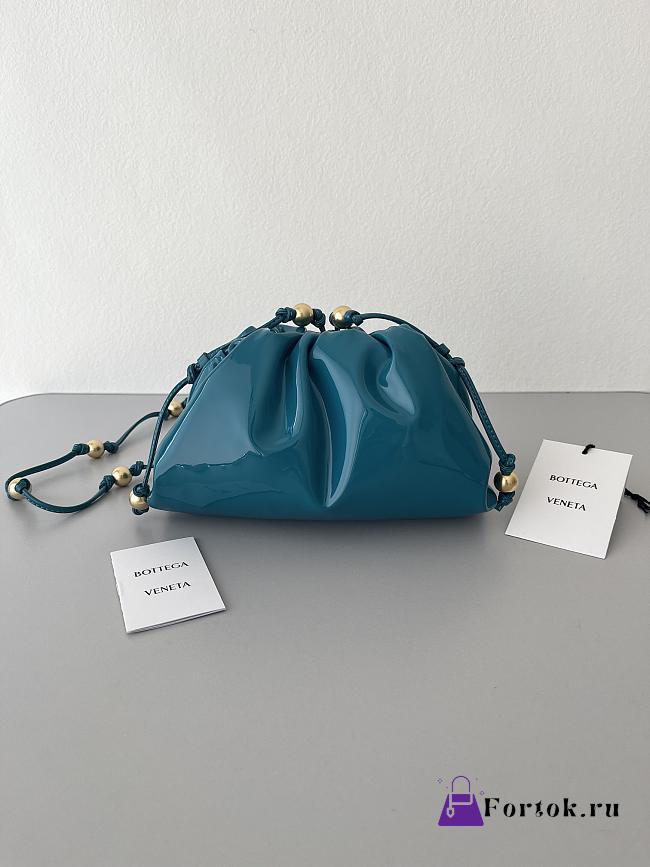 Fortok Bottega Veneta The Mini Pouch Shiny Leather Blue With beaded strap 23*13*5cm - 1