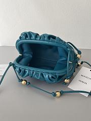 Fortok Bottega Veneta The Mini Pouch Shiny Leather Blue With beaded strap 23*13*5cm - 4