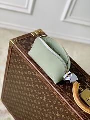 Fortok Louis Vuitton Cosmetic Pouch Pale Mint Green Epi leather 12 x 6 x 19cm - 6