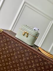Fortok Louis Vuitton Micro Nice Nano Cosmetic Bag Pale Mint Green Epi leather 14x8.5x10.2cm - 1