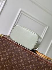 Fortok Louis Vuitton Nice Nano Cosmetic Bag Pale Mint Green Epi leather 24 x 14 x 17cm - 4