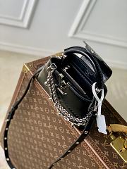 Fortok Louis Vuitton Capucines East-West Black 12 x 8 x 22cm - 5