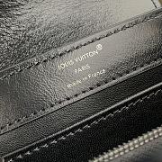 Fortok Louis Vuitton Capucines East-West Black 12 x 8 x 22cm - 3