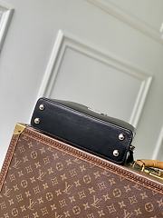 Fortok Louis Vuitton Capucines East-West Black 14 x 8 x 26.5cm  - 5