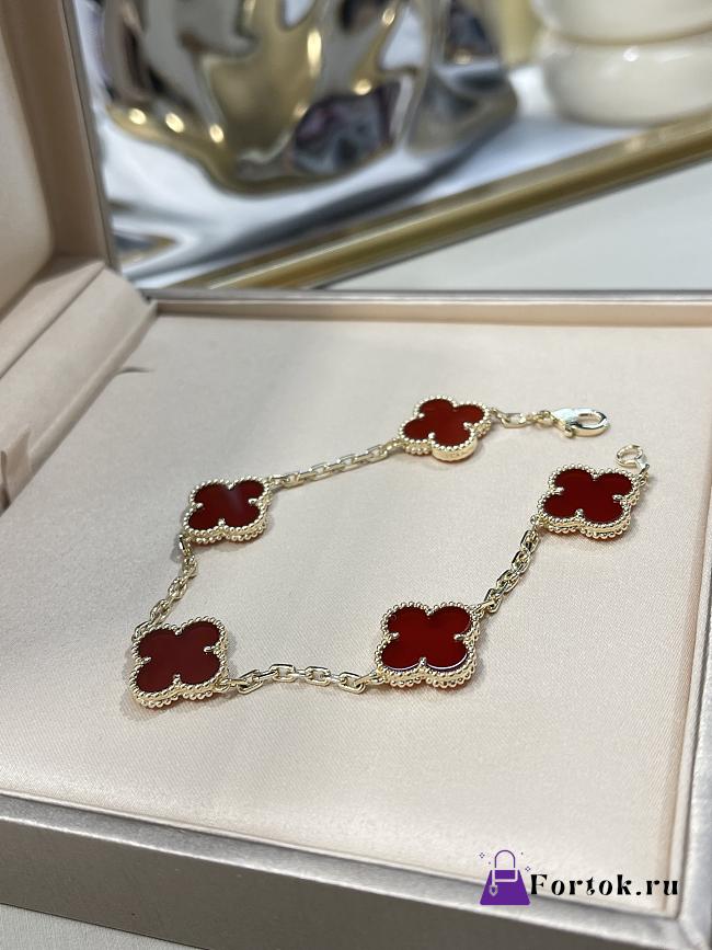 Fortok Van Cleef & Arpels Vintage Alhambra bracelet with five red clover motifs - 1