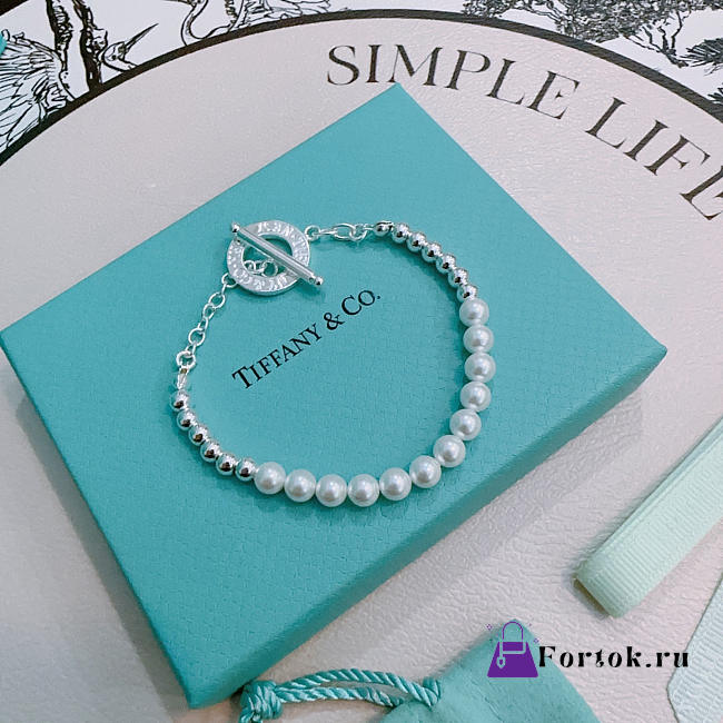 Fortok Tiffany & Co. sterling silver bracelet with freshwater cultured pearls and a toggle clasp - 1