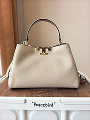 Fortok Tory Burch Eleanor pebbled satchel neutral color 21 x 32 x 12.8cm - 2