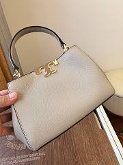 Fortok Tory Burch Eleanor pebbled mini satchel neutral color 14 x 21 x 8cm - 6